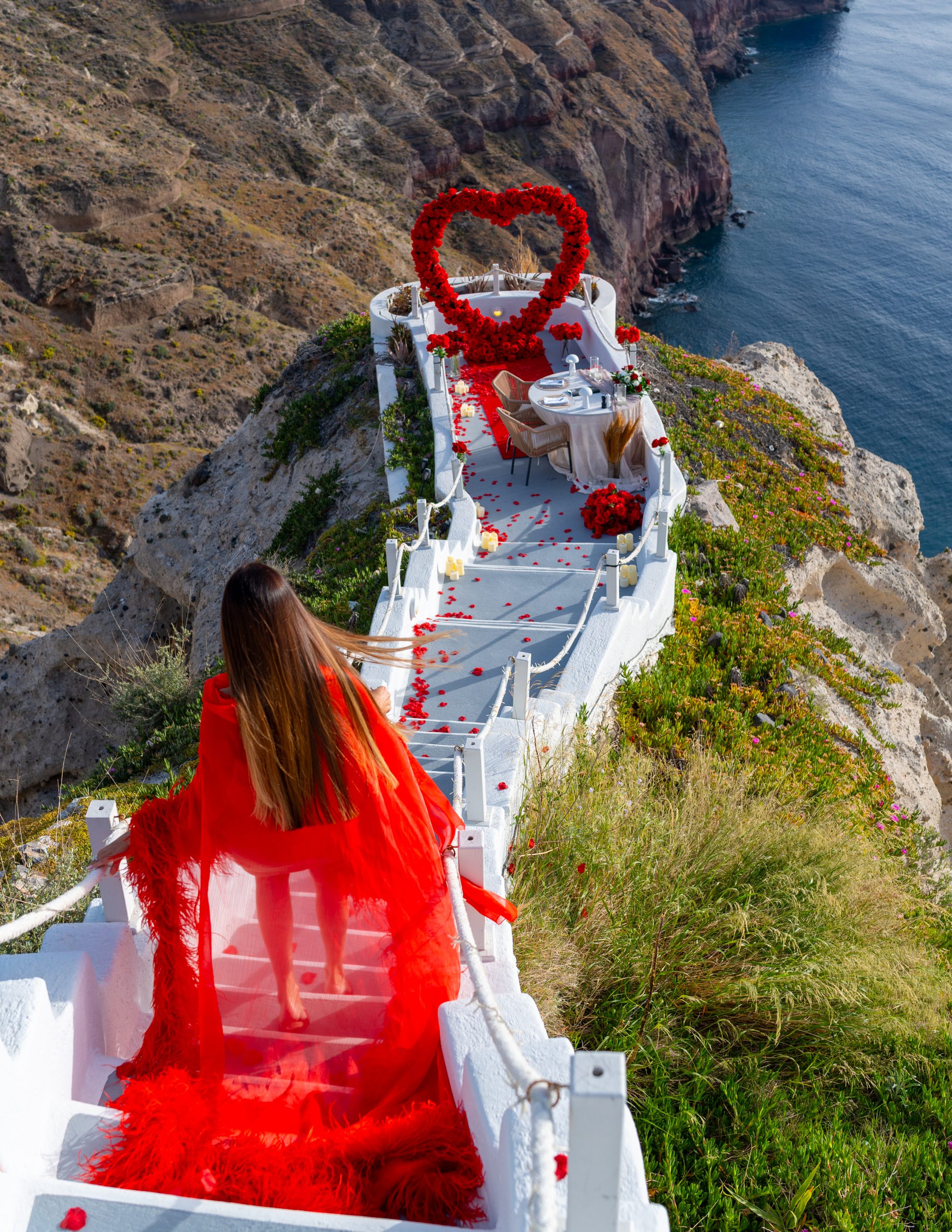 Santorini-luxury-roses-proposal-4